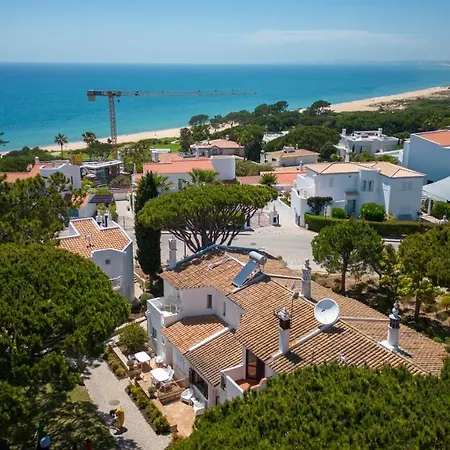 Vila Saltwater House